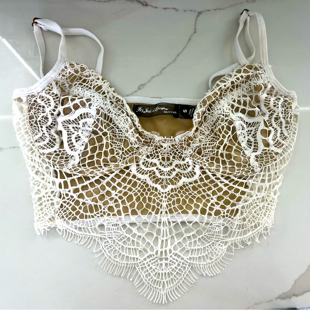 White For Love and Lemon lacy bra size S